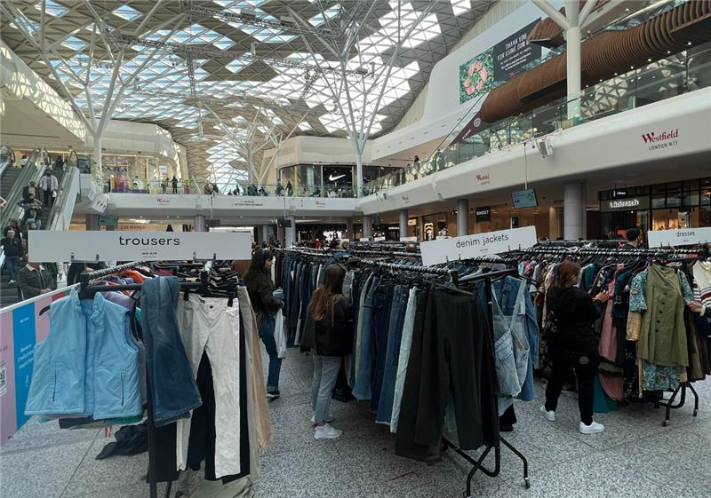 Kilo sale at Westfield Shopping Centre